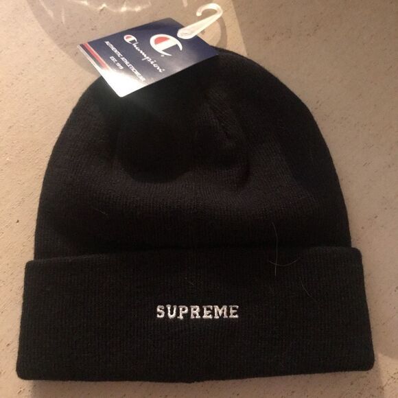 Supreme Other - Supreme x Champion 3D metallic beanie